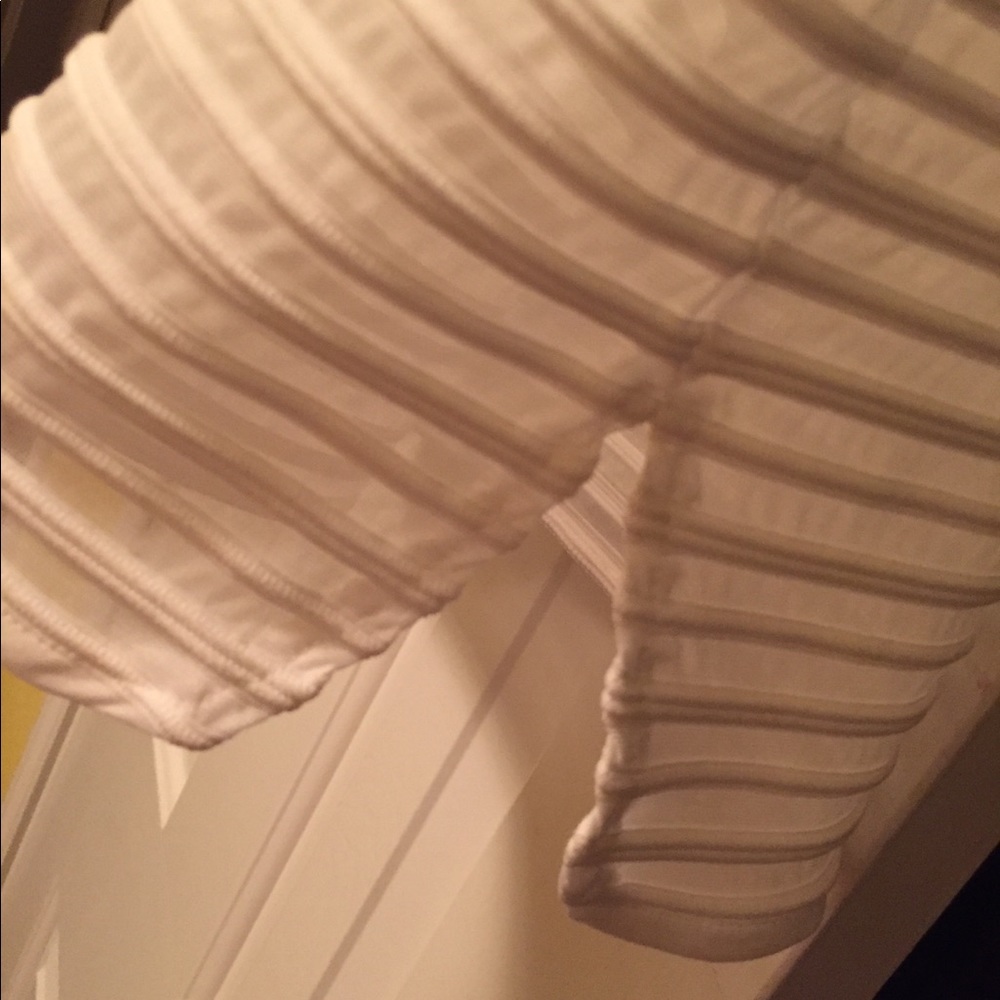White Shell Express - Picture 2 of 4